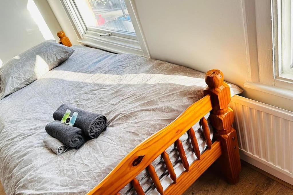 3 Bed House East London Home 외부 사진
